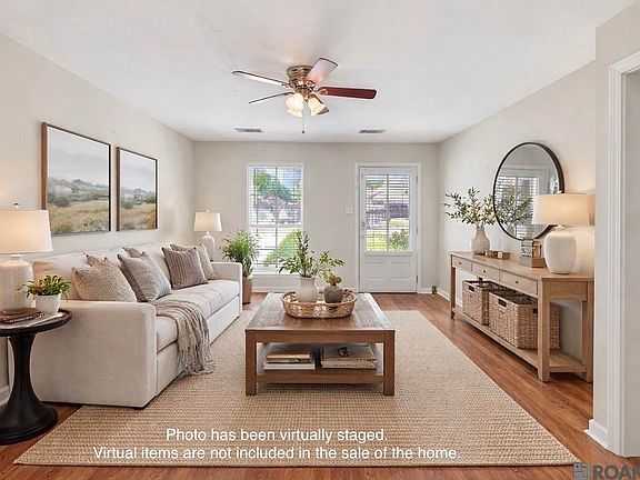 2nd image of 10088 Lexington Dr