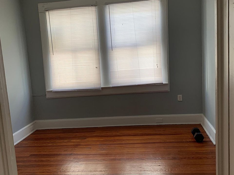 2nd image of 3954 Louisiana Avenue Pkwy