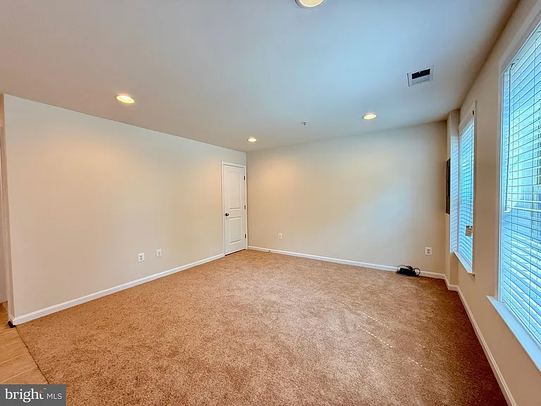 8912 Tower Pl — Photo 4