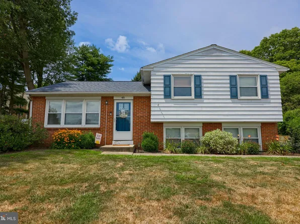 48 Fresh Meadow Dr, Lancaster, PA 17603