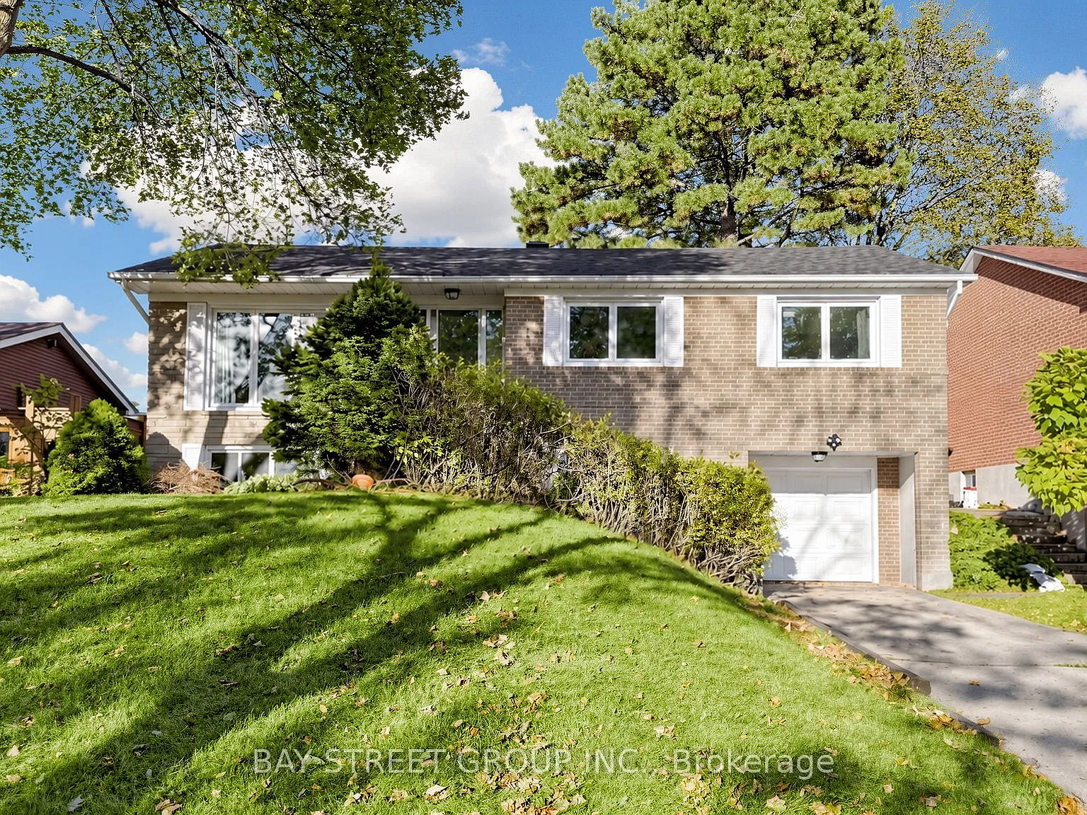 4 bed, $3,600 — Photo 1