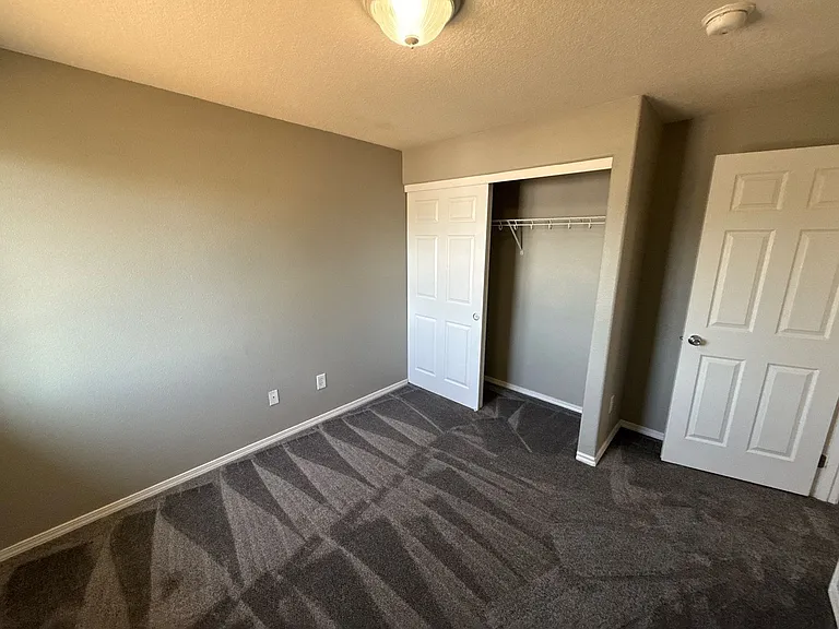 4105 Windy Ave NE — Photo 35