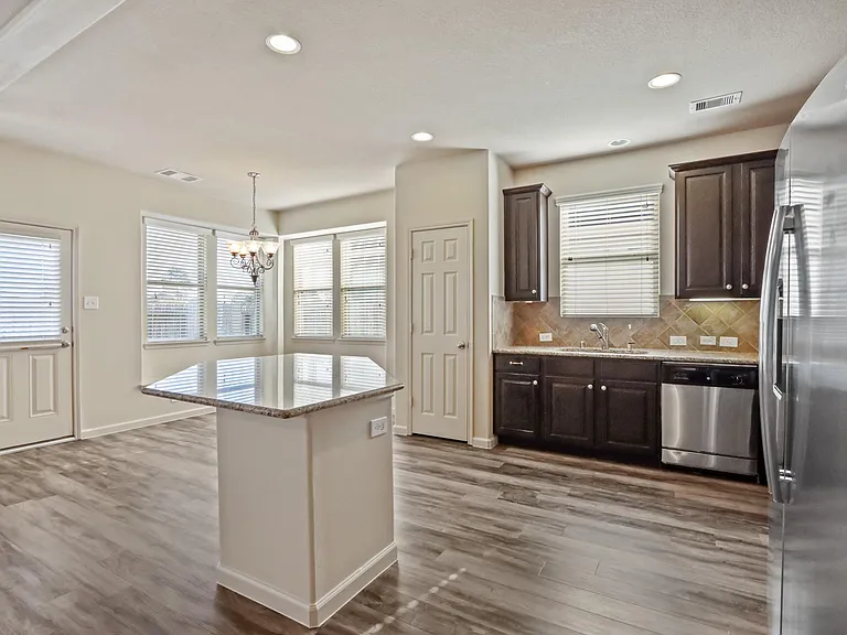 12911 Misty Lantern Ln — Photo 4