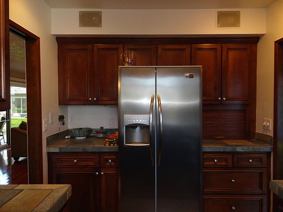 3rd image of 412 N Hayden Bay Dr