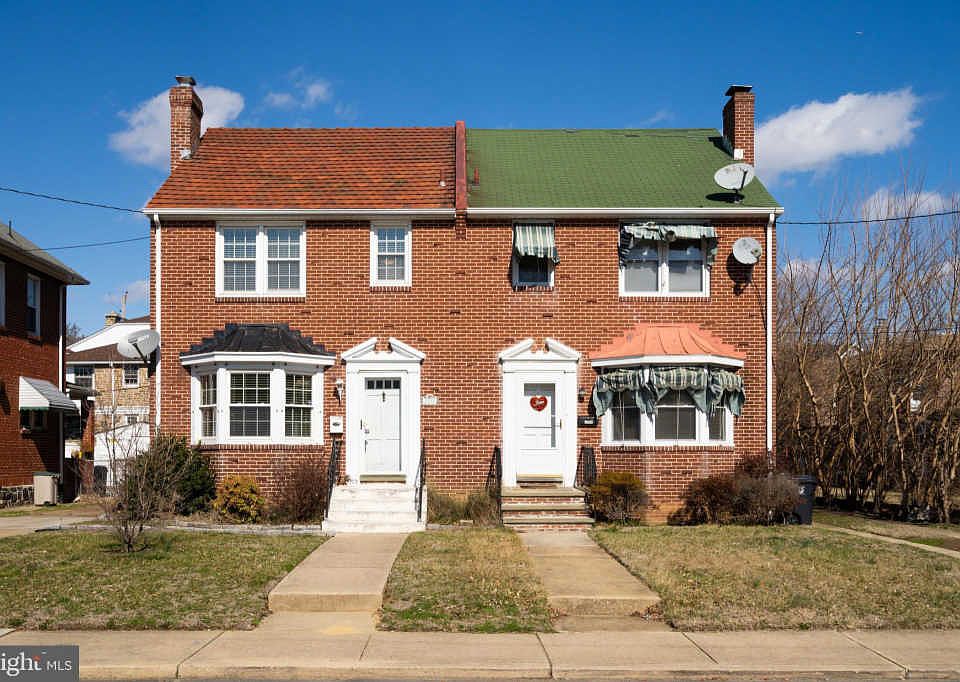 1st image of 1703 Elm St