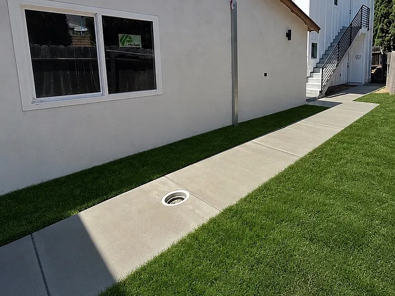 5656 Chateau Dr #4 — Photo 1