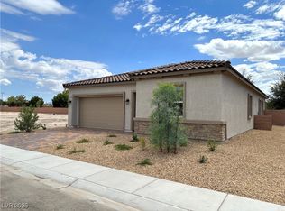 5715 E Victoria Falls Dr, Pahrump, NV 89061