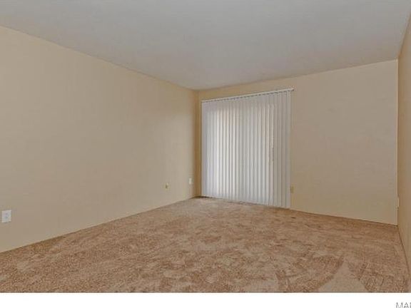 3rd image of 4371 Normandy Trace Dr APT B