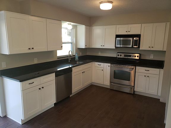 3rd image of 895 Georgia Ave