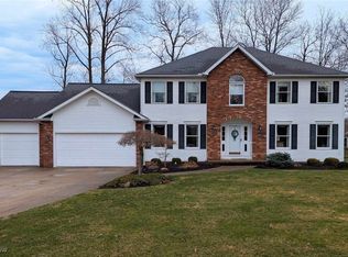 447 Medway Rd, Highland Heights, OH 44143