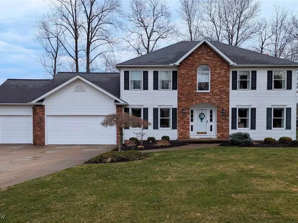 447 Medway Rd, Highland Heights, OH 44143