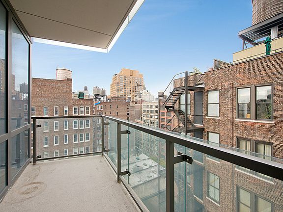 5th image of 101 W 24th St APT 15A