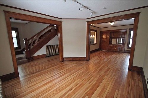 5th image of 2453 Lyndale Ave S