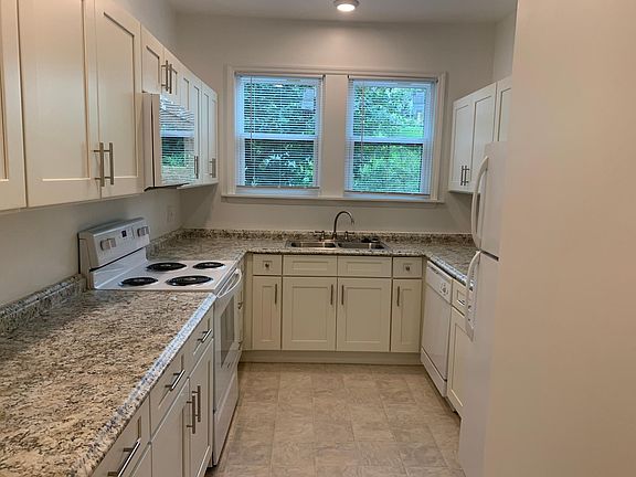2nd image of 2802 Saint Johns Ave #2
