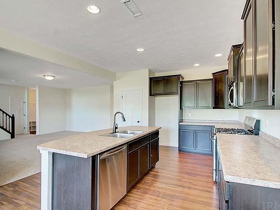 3rd image of 3922 Sawtelle Dr