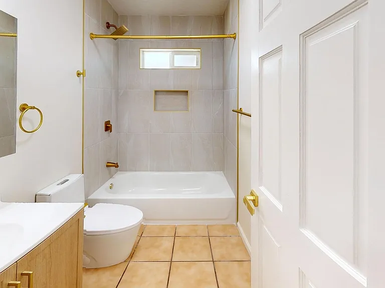 617A Madison St NE — Photo 14