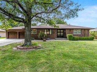 1927 Siefkin St, Wichita, KS 67208