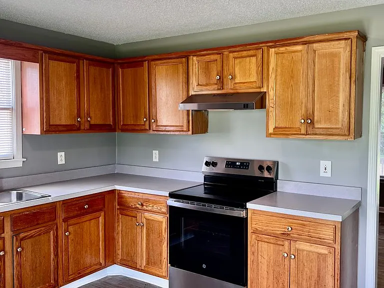 414 Woodale Dr — Photo 9