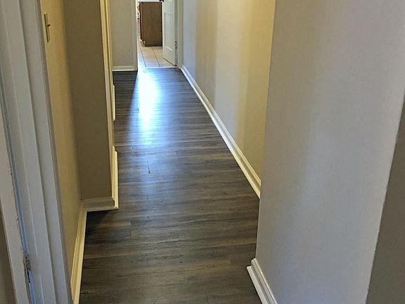 3rd image of 4435 Indianola Ave #4435