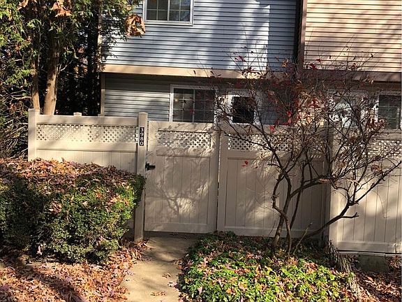 2nd image of 3980 Lake Run Blvd