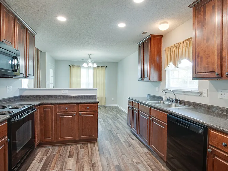 4808 Canterwood Dr SE — Photo 12