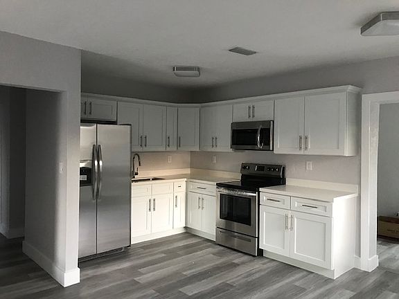 2nd image of 970 Oriental Blvd