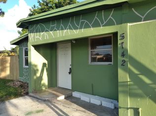 5742 S Rue Rd, West Palm Beach, FL 33415