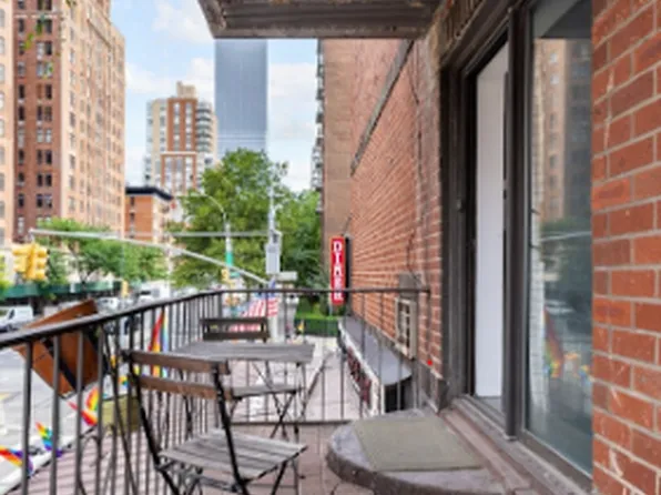 368 West 23rd Street image 5 of 7