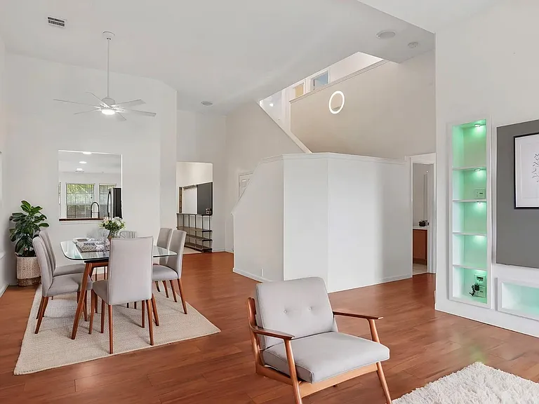 14621 Lantern Dr — Photo 10