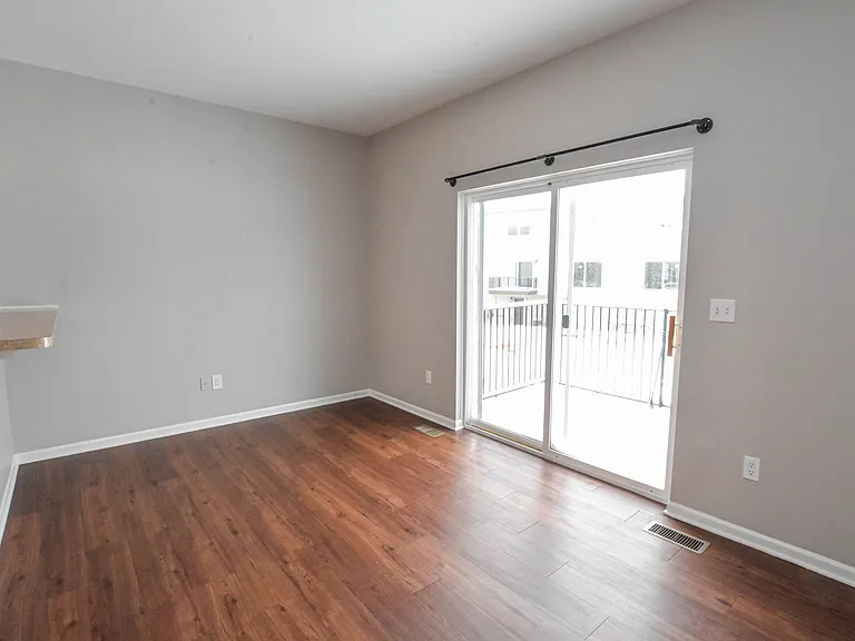 2210 Knotty Pine Trl — Photo 6