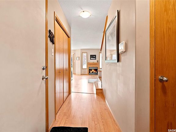 3rd image of 225 Mikkelson DRIVE