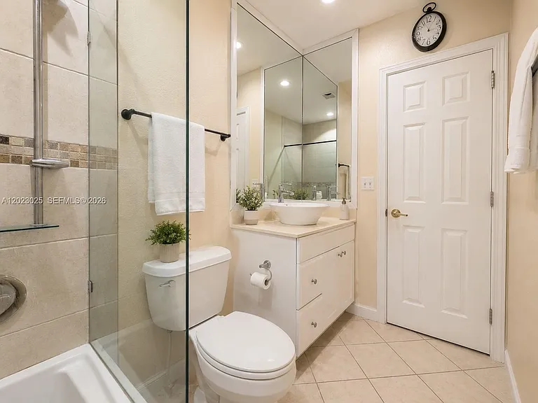 1423 Holly Heights Dr #4 — Photo 9
