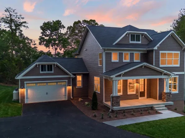 7 Gene Ave, Pasadena, MD 21122