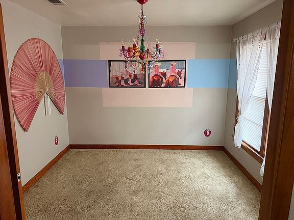 4th image of 1023 Price Dr