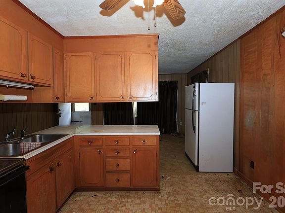5th image of 630 Dallas Spencer Mountain Rd