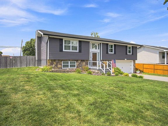2nd image of 2825 Hidden Trail Ln