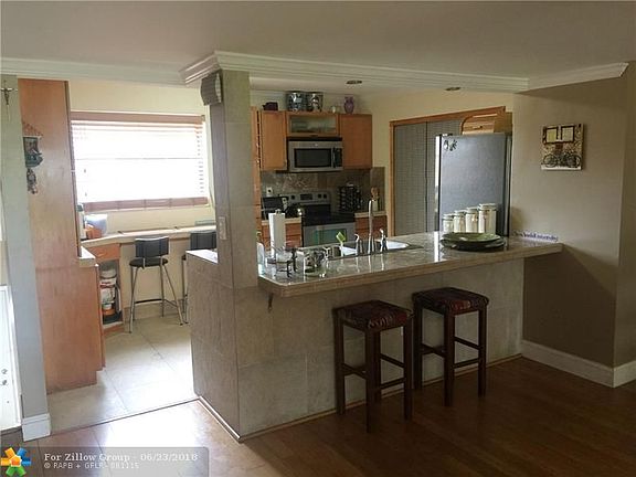 5th image of 465 W Park Dr APT 5