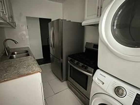 2nd image of 1719 Quentin Rd APT 1E
