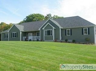 95 Barker Hill Rd, Townsend, MA 01469