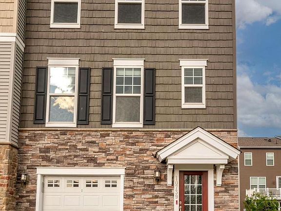 3rd image of 10739 Caledonia Meadow Dr