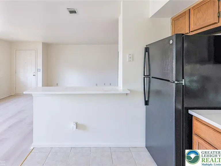 1464 Cedar Crest Blvd #18 — Photo 17