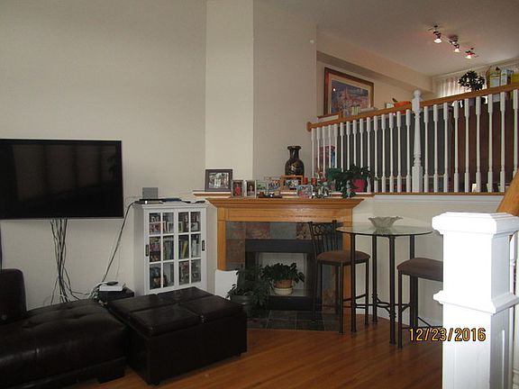 3rd image of 7742 Lincoln Ave