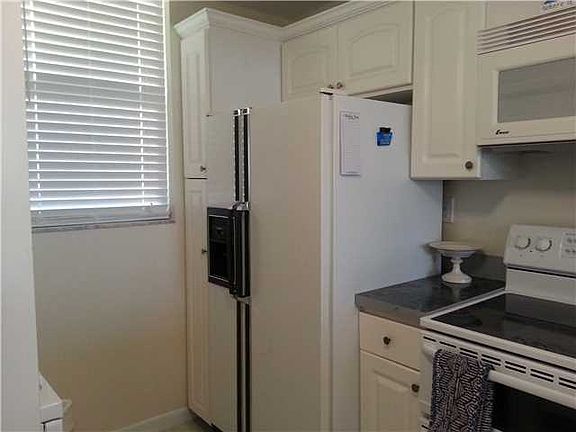 3rd image of 9900 S Ocean Dr APT 109