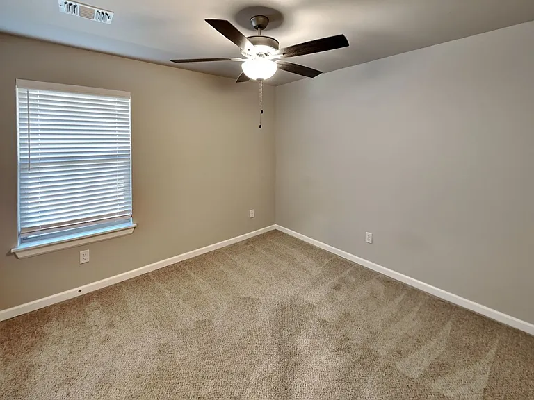 8400 Rainier St — Photo 14