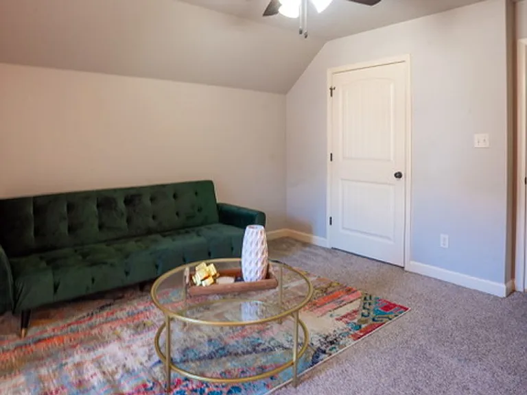 3707 Sterling Oaks Dr — Photo 41