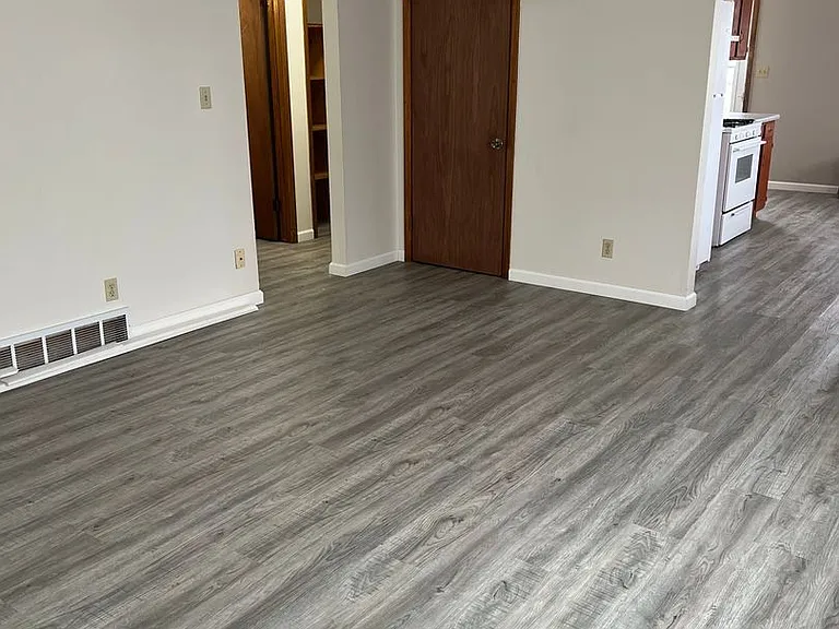 3410 Garfield Dr — Photo 4