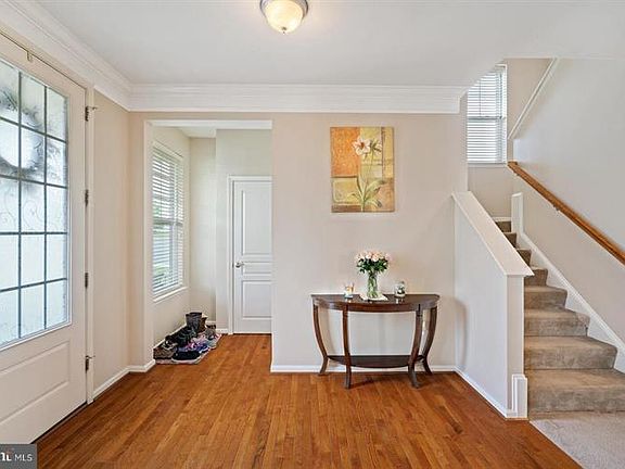 3rd image of 15401 Papillon Pl