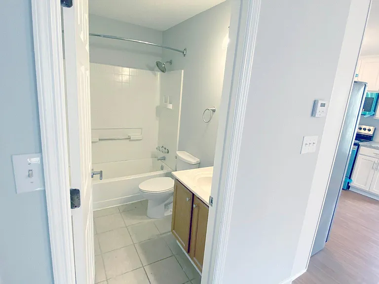 1575 Foote St NE #B — Photo 9