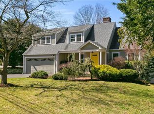 1075 Round Hill Rd, Fairfield, CT 06824