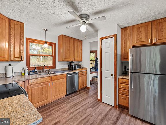 2nd image of 278 Wintergreen Way